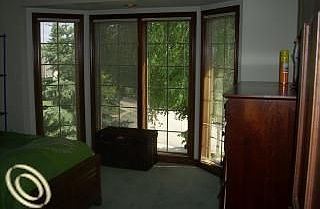 5th image of 4019 Woodbine Ct