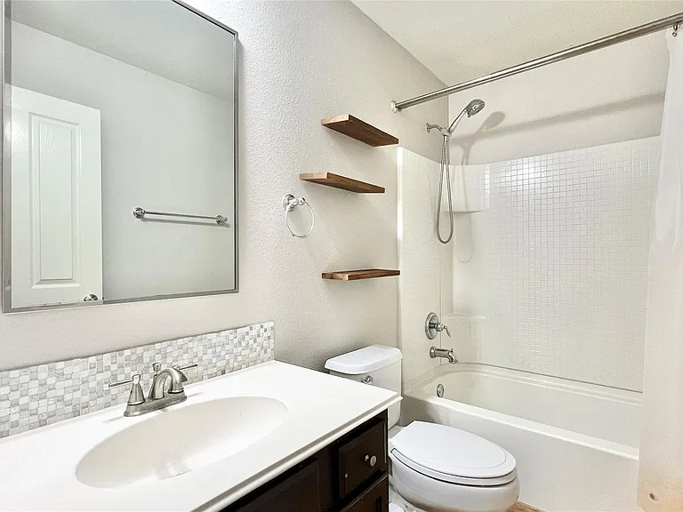 784 Kingfisher Ln — Photo 14