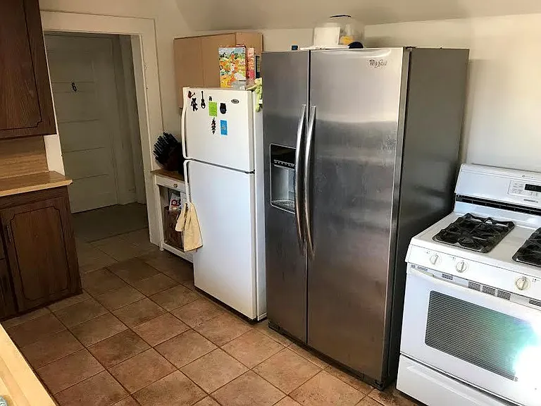 940 E Almond Ave #1 — Photo 2