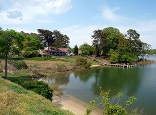 60 Blue Bird Ln, Deltaville, VA 23043