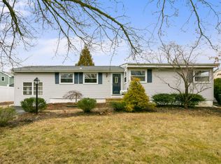 40 Lafayette Dr, Hazlet, NJ 07730