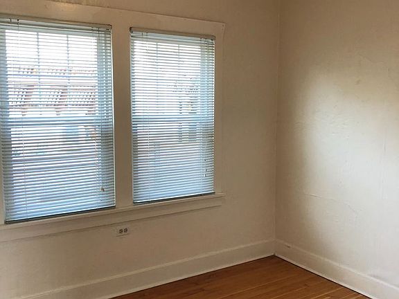 3rd image of 2023-2051 SE Madison St #6