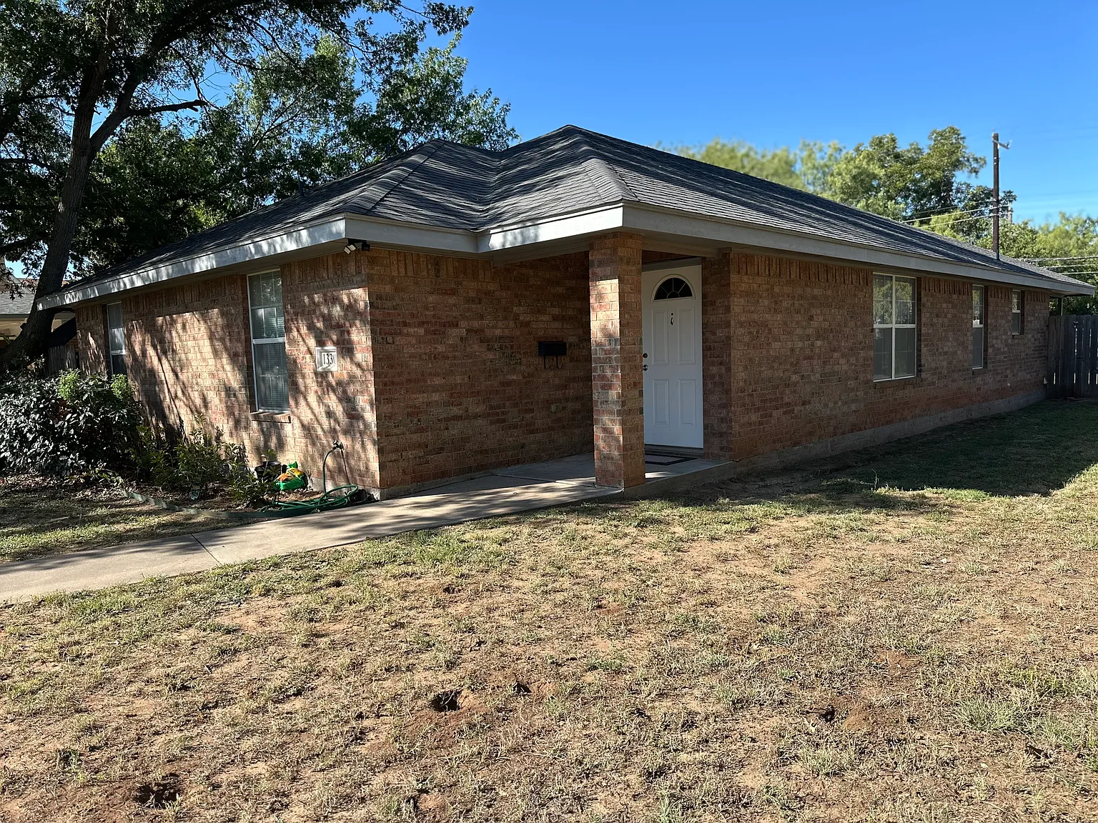 3 bed, 1398 sqft, $2,695 — Photo 2