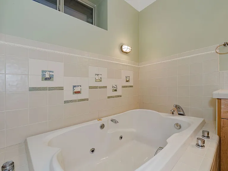 15000 Sivertson Rd NE — Photo 35