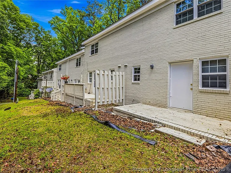 2436 Bragg Blvd — Photo 3