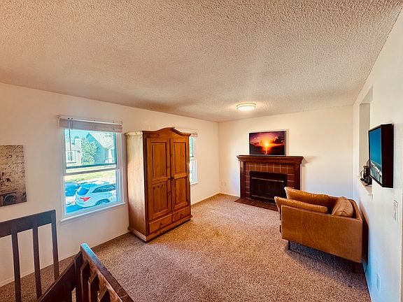 5th image of 323 S Jefferson Ave