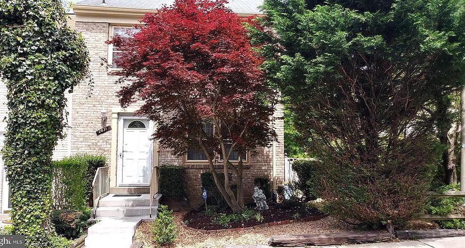1st image of 2031 Mayflower Dr