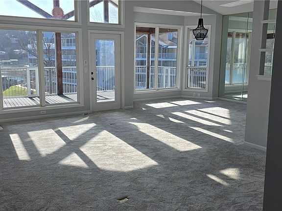 3rd image of 1595 Buckingham Dr #1