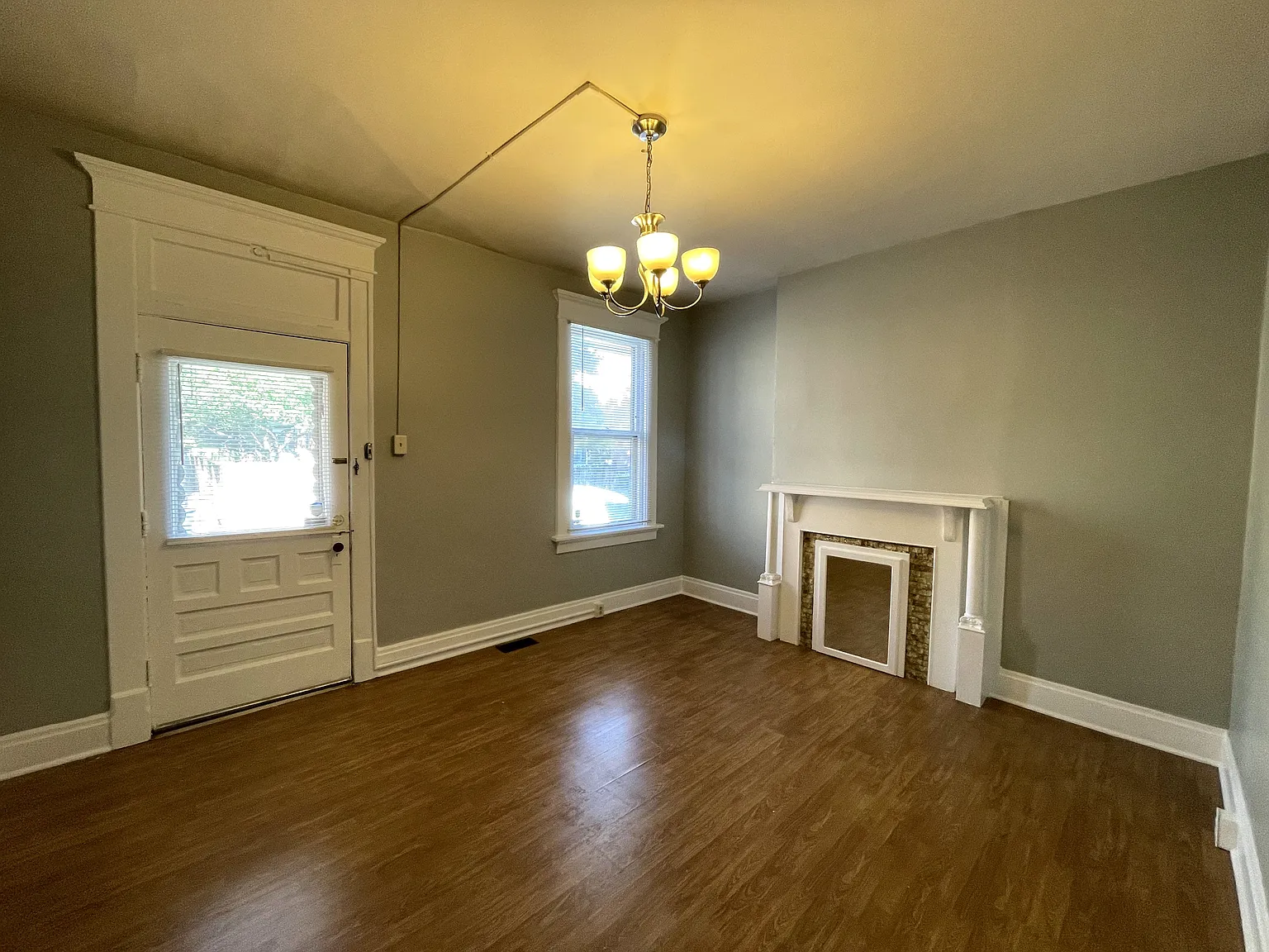 2 bed, 1000 sqft, $1,550 — Photo 1