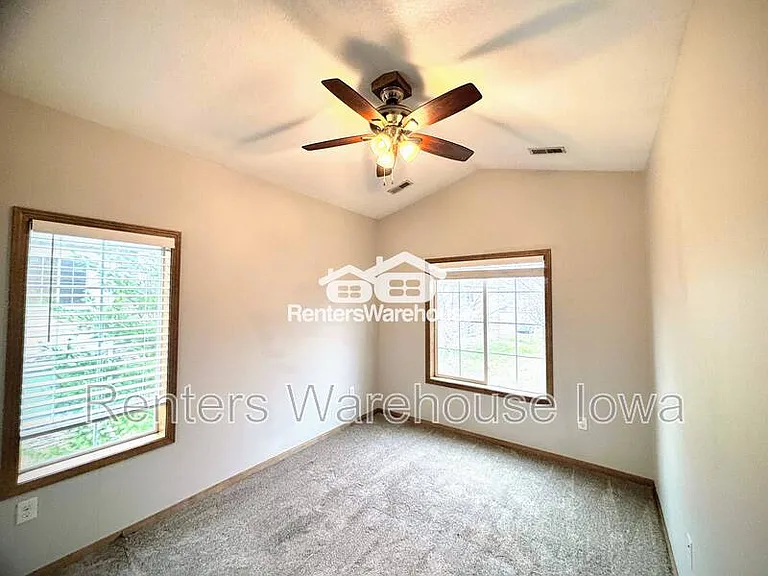 2000 Meadow Ct #204 — Photo 17