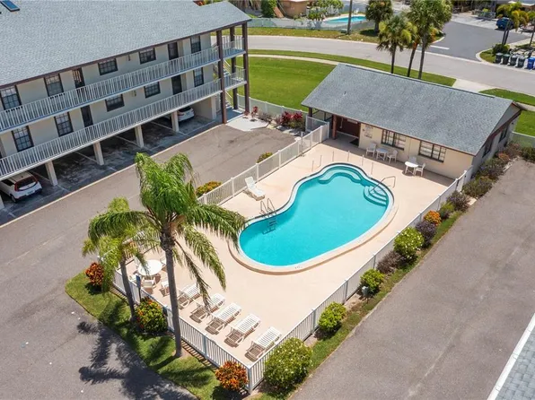 340 CAUSEWAY BOULEVARD #104, DUNEDIN, FL 34698