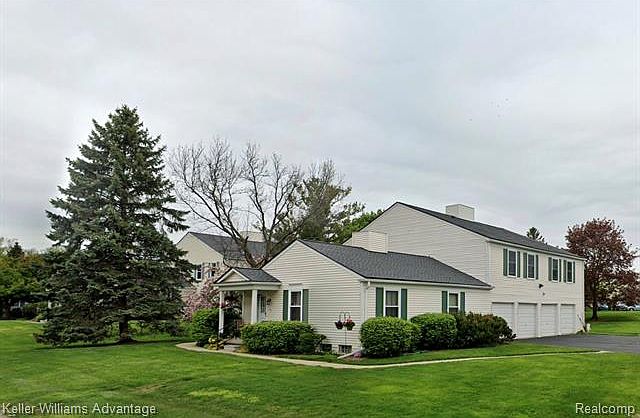 1st image of 266 Neptune Dr #24