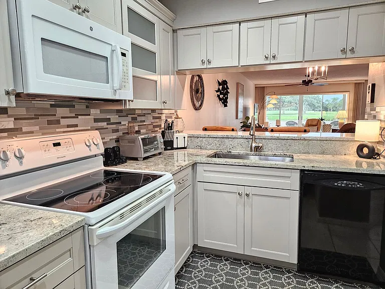 435 Cerromar Ln #329 — Photo 40