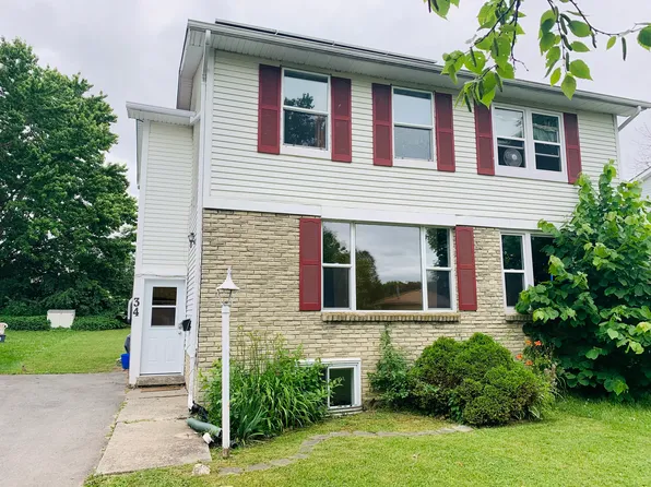 34 Woodstone Cres, Kingston, ON K7M 6K9