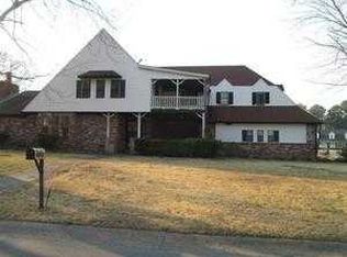910 Foxwood Dr, Jacksonville, AR 72076