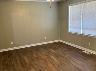 397 Castle Ave, Winder, GA 30680