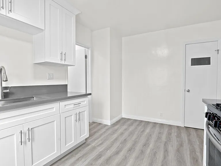 1824 16th St in Santa Monica — Photo 6