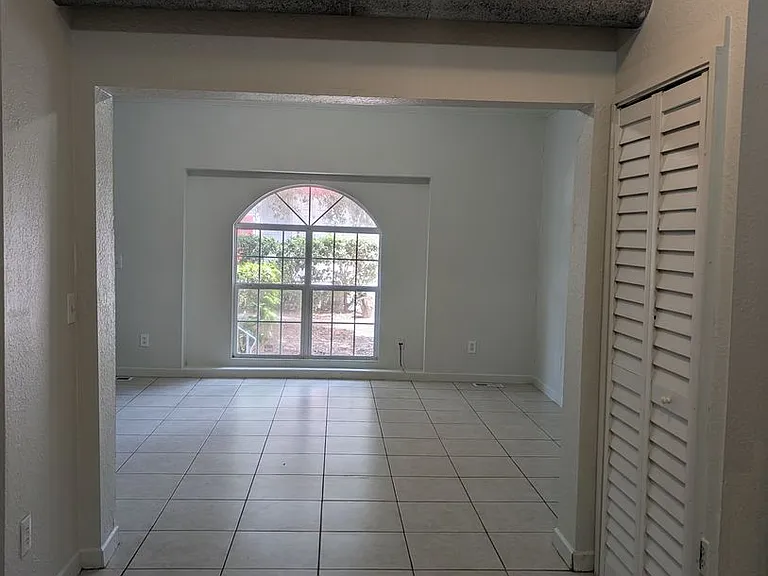 114 Cedar St — Photo 9