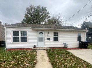 910 3rd St, Marion, IA 52302