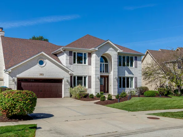 430 Hillandale Dr, Bartlett, IL 60103