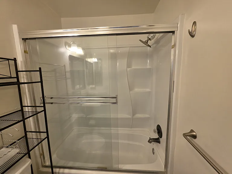 620 W Doran St #7 — Photo 22
