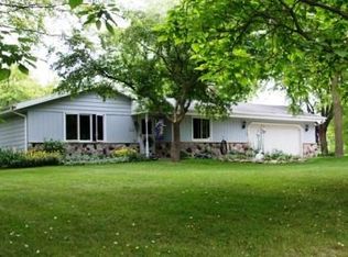 W277S8440 Riverview Dr, Mukwonago, WI 53149
