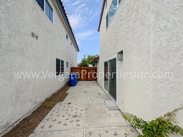 1136 Gian Dr — Photo 30