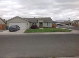 142 Prairie Ln, Fernley, NV 89408
