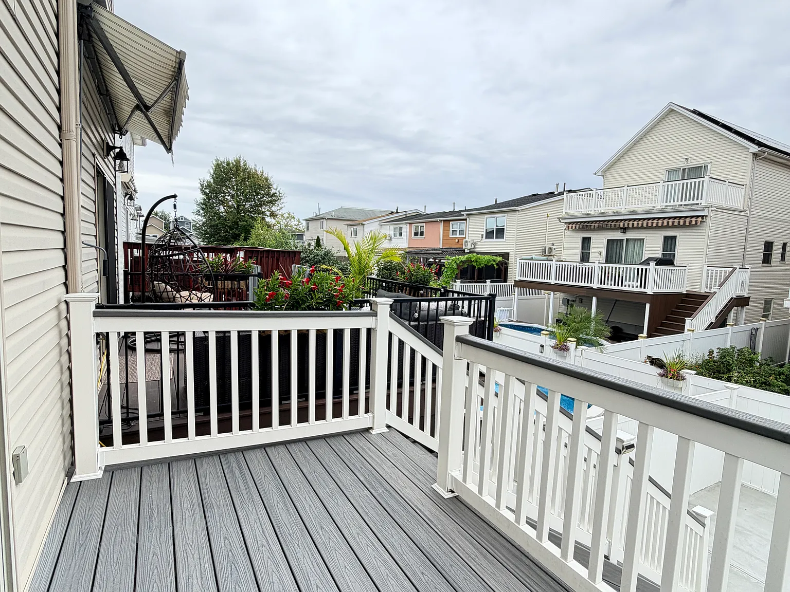3 bed, 1.5 bath, 1800 sqft, $3,800 — Photo 3