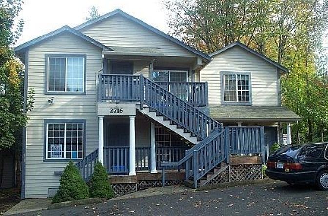 1st image of 2716 SE Lakewood Dr APT 02