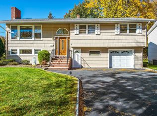 2 Ann St, Verona, NJ 07044