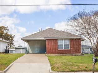 1011 W 17th St, Bryan, TX 77803