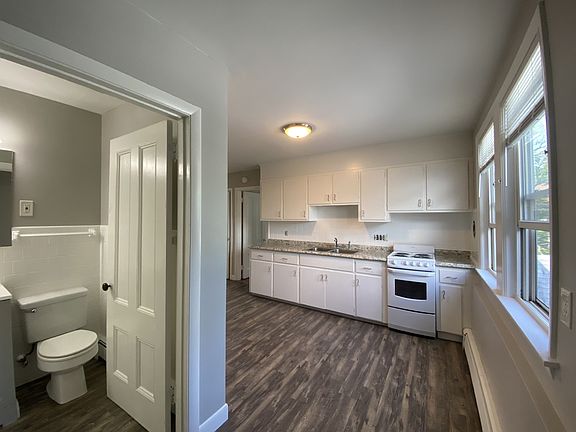 3rd image of 40 Pond St #3