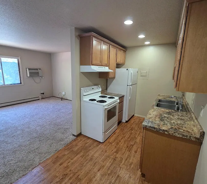 2115 E Divide Ave #12