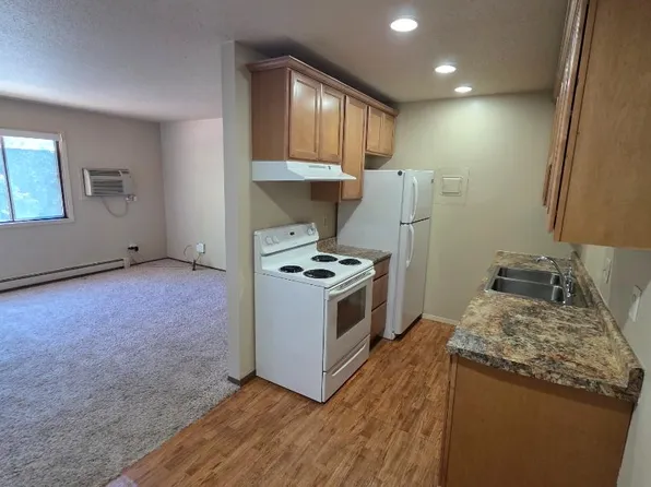 2115 E Divide Ave APT 12, Bismarck, ND 58501