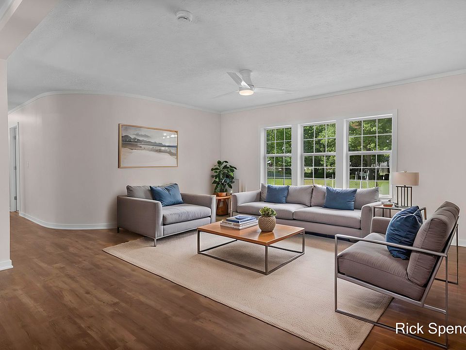 1st image of 3321 Babylon Rd