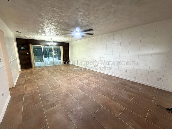 3rd image of 2615 Grove Ave