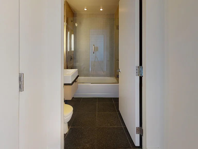 120 Greenwich St #11A — Photo 6