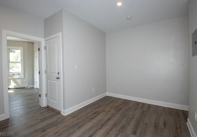 19 Northfield Ave #2R — Photo 7