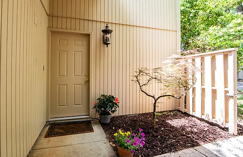 7922 Horse Chestnut Ln Photo 1