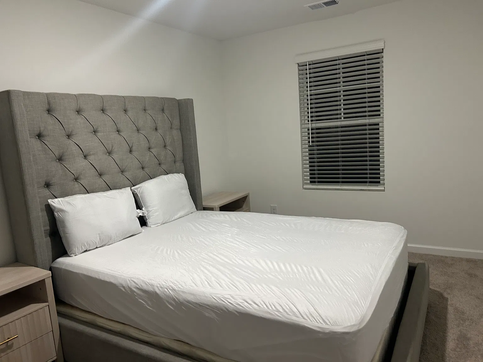 1 bed, 1.5 bath, 1663 sqft, $1,075 — Photo 1