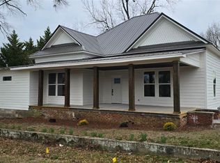 60 Hickory St, West Blocton, AL 35184