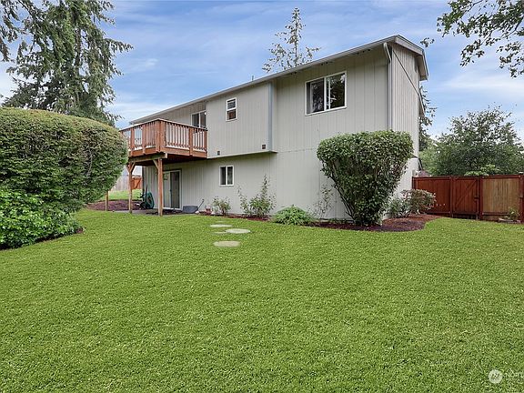 5th image of 9607 Espirit Court SE
