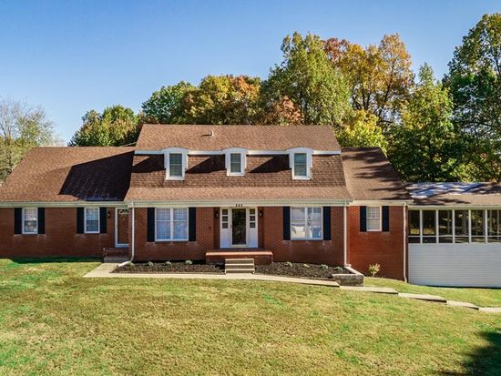 137 Comer Dr, Madisonville, KY 42431 | Zillow