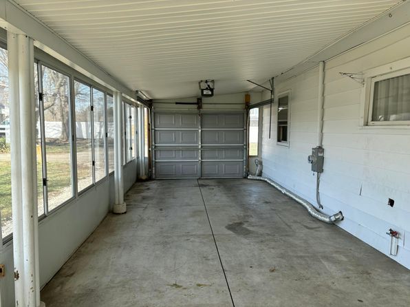 73 N Main St, Utica, OH 43080