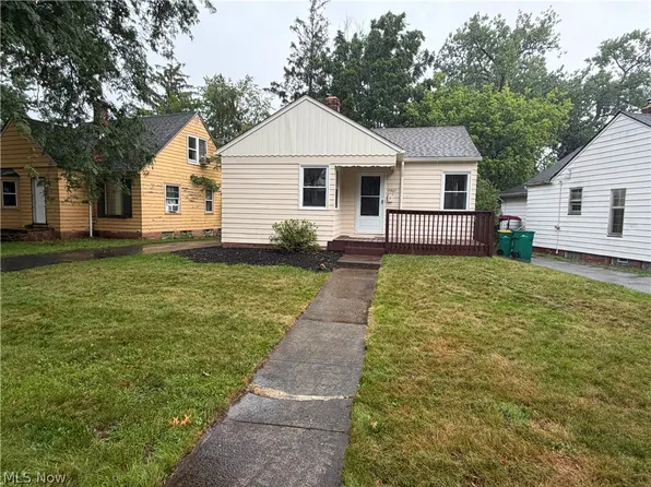 17807 Maple Heights Blvd, Maple Heights, OH 44137