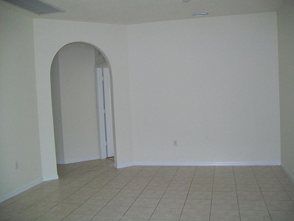 5th image of 850 SW Rocky Bayou Terrace