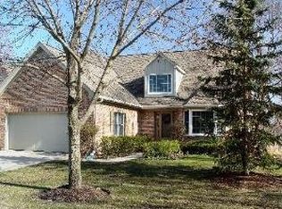 1050 Plantain Ct, Crystal Lake, IL 60014
