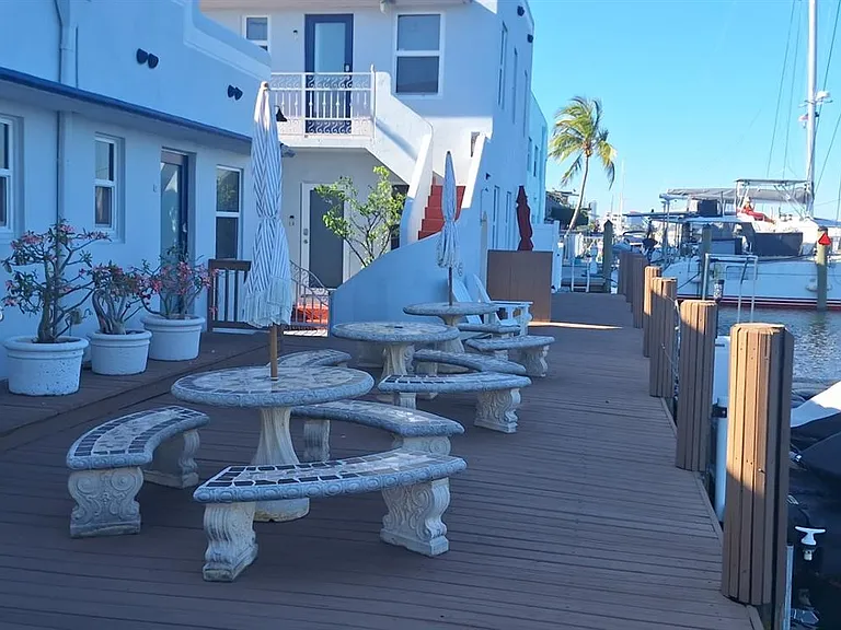 1908 N Ocean Dr #3A — Photo 5