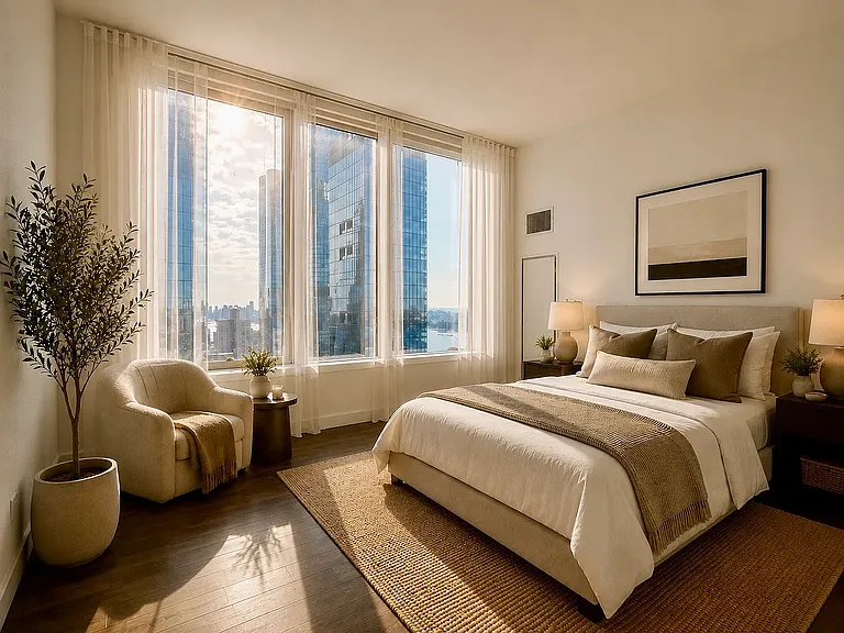 515 W 36th St #Penthouse 4B — Photo 4